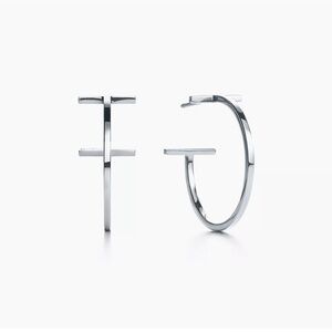Tiffany T Hoop Earrings In White Gold